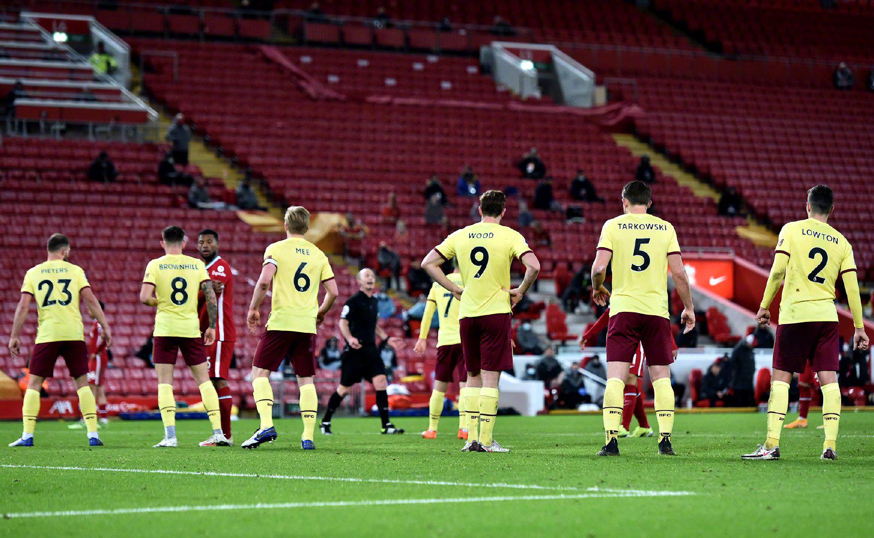 罗的举动正 罗的举动正